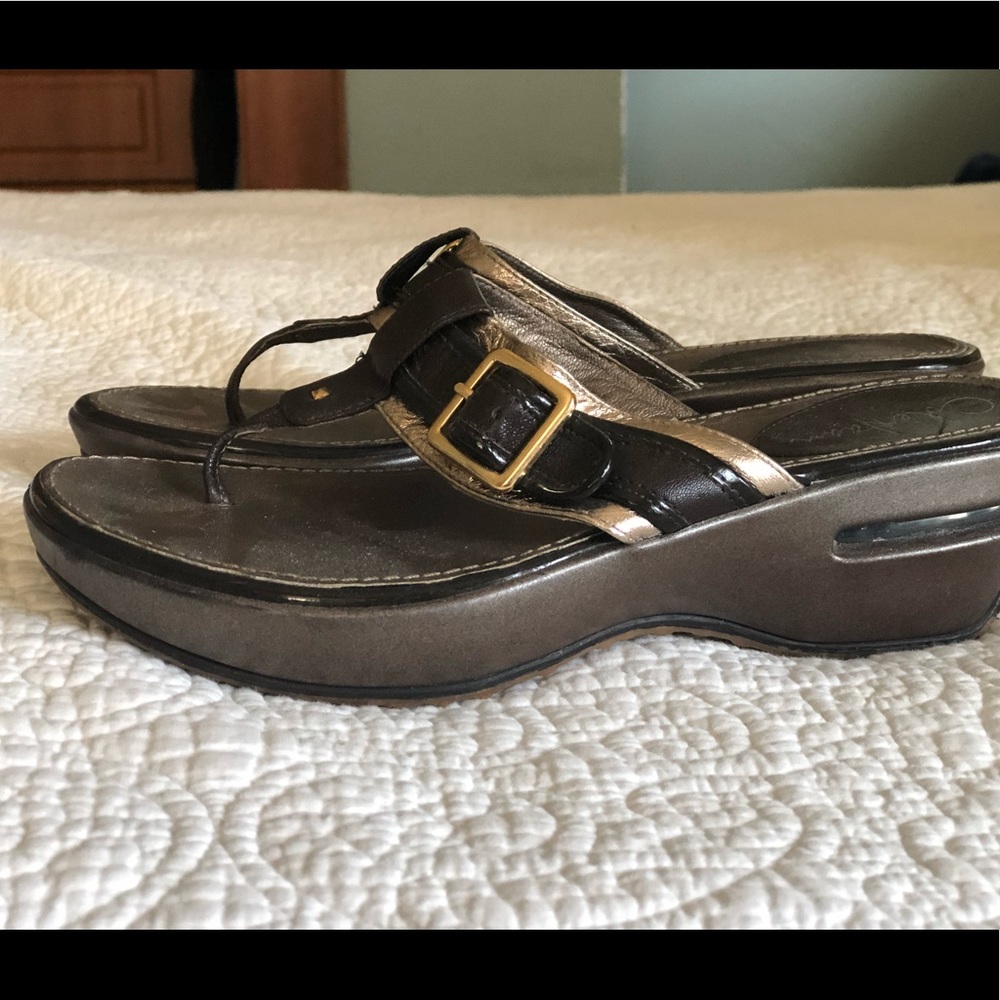 Cole Hahn Nike Air thong platform sandals size 8